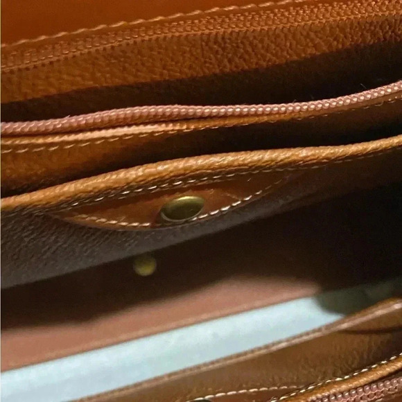 Dooney Bourke vintage Crossbody Handbag - Picture 8 of 9